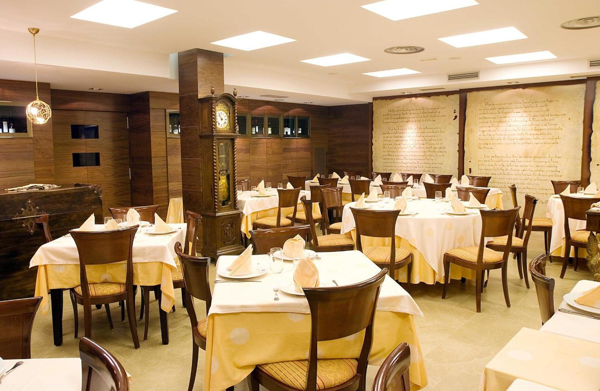 Hotel Restaurante La Peseta Astorga Ngoại thất bức ảnh